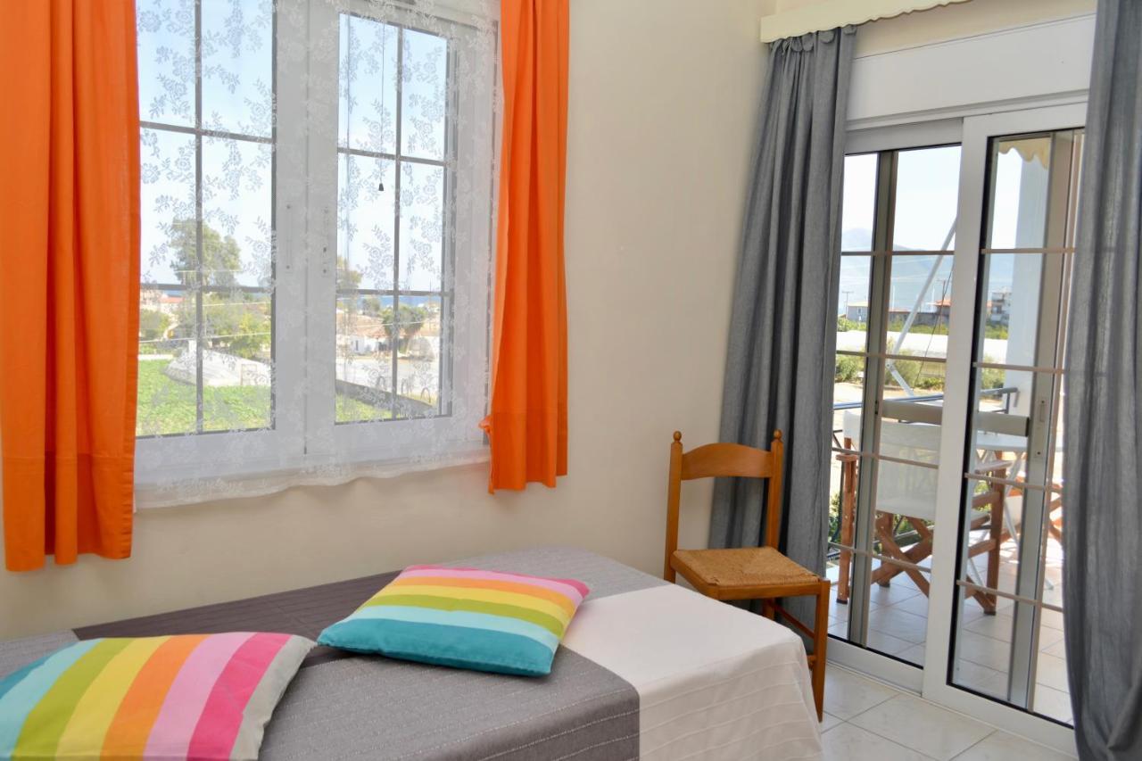 Troumpas Family Rooms & Apartments Leonidio Ngoại thất bức ảnh