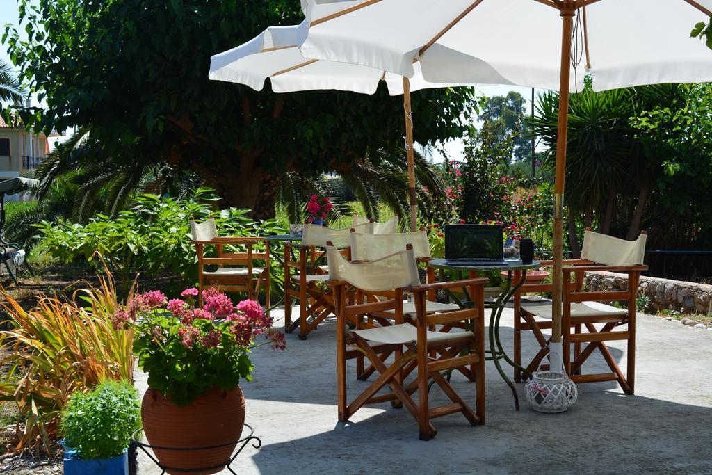 Troumpas Family Rooms & Apartments Leonidio Ngoại thất bức ảnh