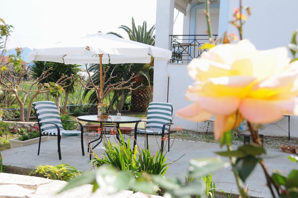 Troumpas Family Rooms & Apartments Leonidio Ngoại thất bức ảnh